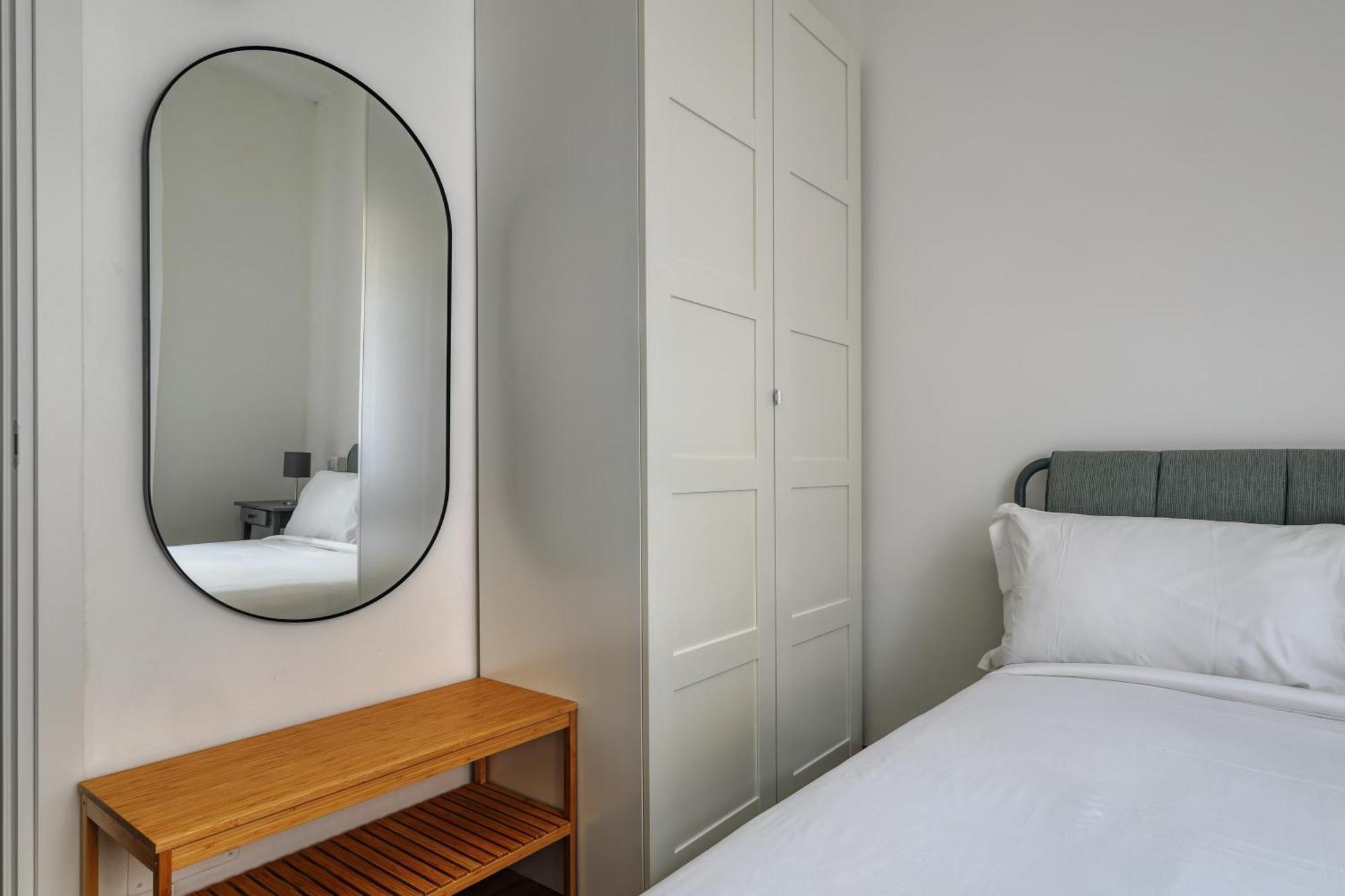 Joivy Chic 3-Bed Flat Near Colonne Di San Lorenzo Milan Extérieur photo