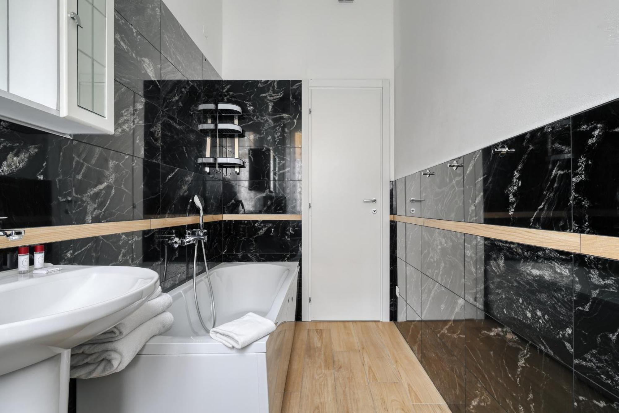 Joivy Chic 3-Bed Flat Near Colonne Di San Lorenzo Milan Extérieur photo