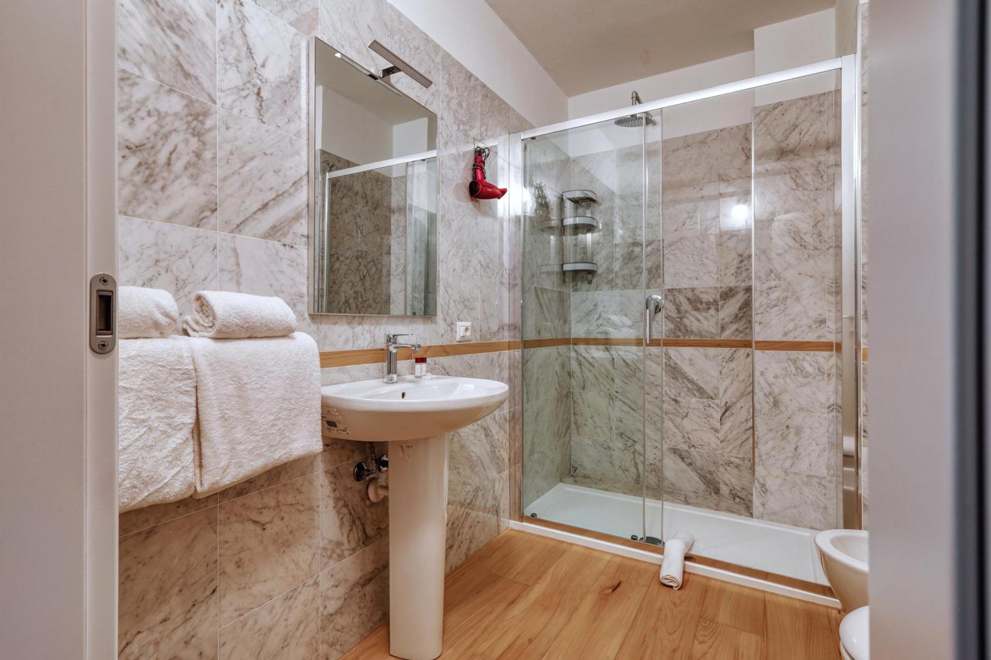 Joivy Chic 3-Bed Flat Near Colonne Di San Lorenzo Milan Extérieur photo